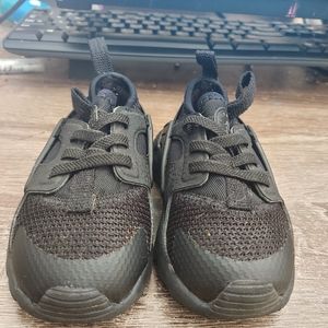 Nike Huarache shoes toddler 6c black